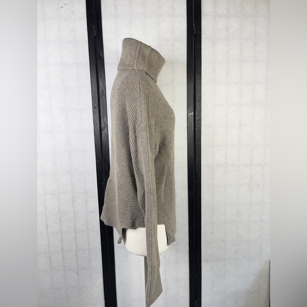 Babaton Taupe Knit Pullover sweater M - Picture 2 of 7